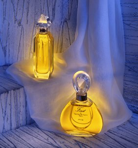 Product photography of perfumes for commercial website
